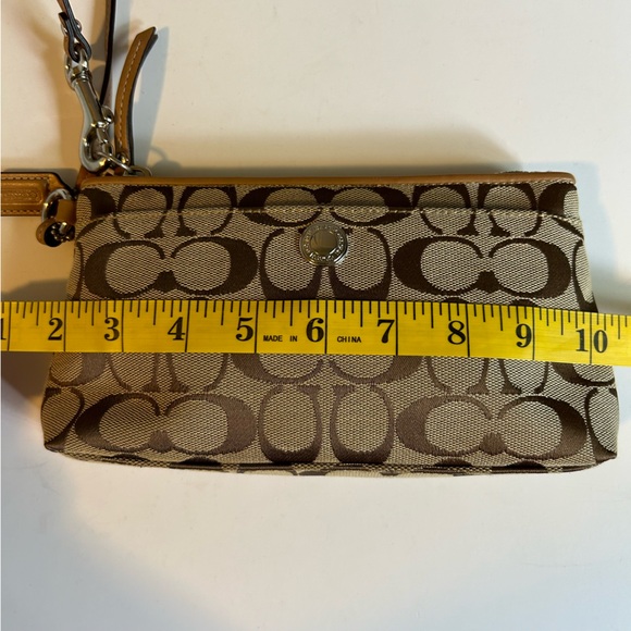 NWOT | Coach | Signature C Clutch Wristlet | Brown/Tan - Picture 10 of 10